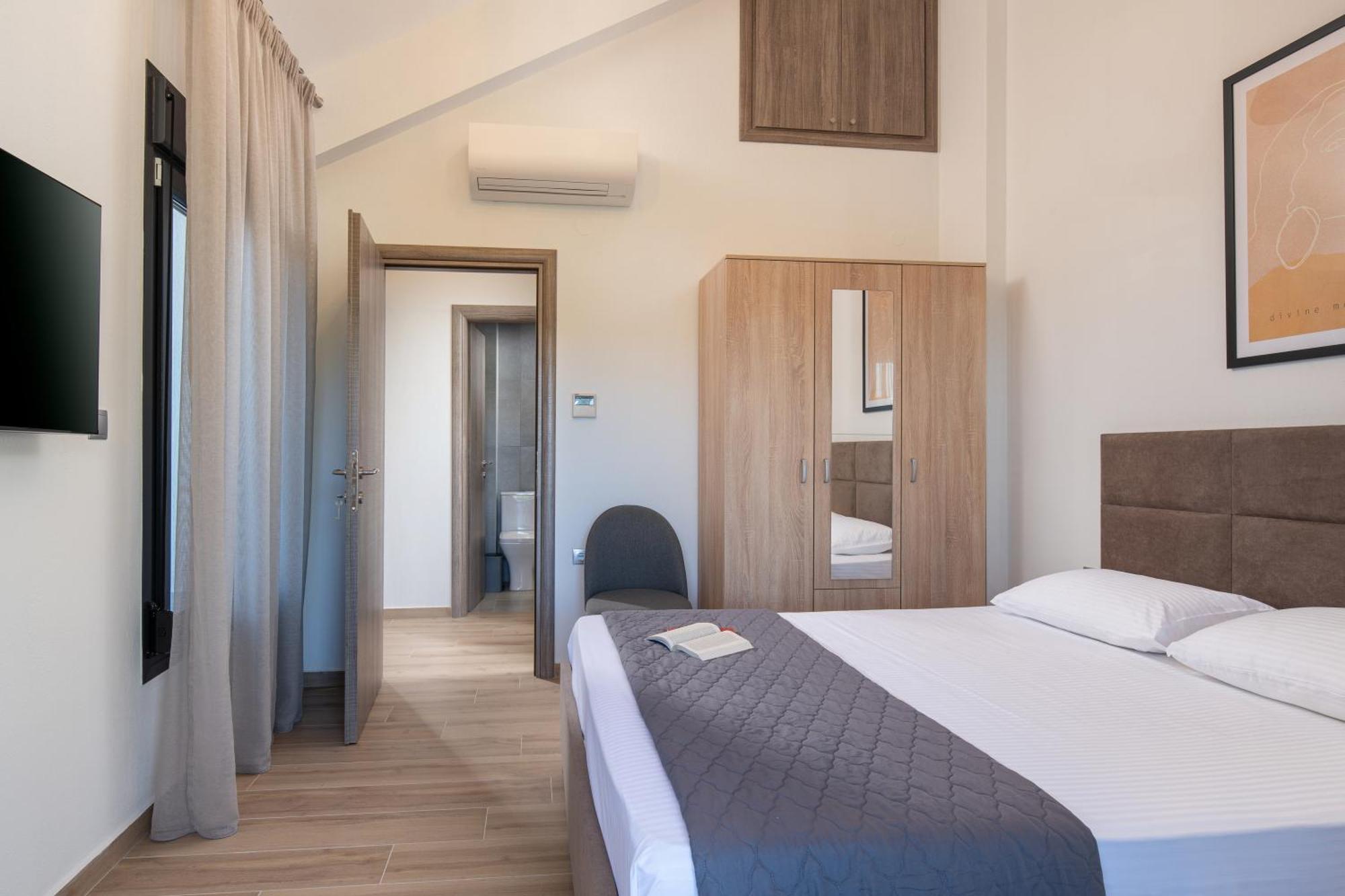 The Black Pearl Villas Kalamitsi  Exterior photo